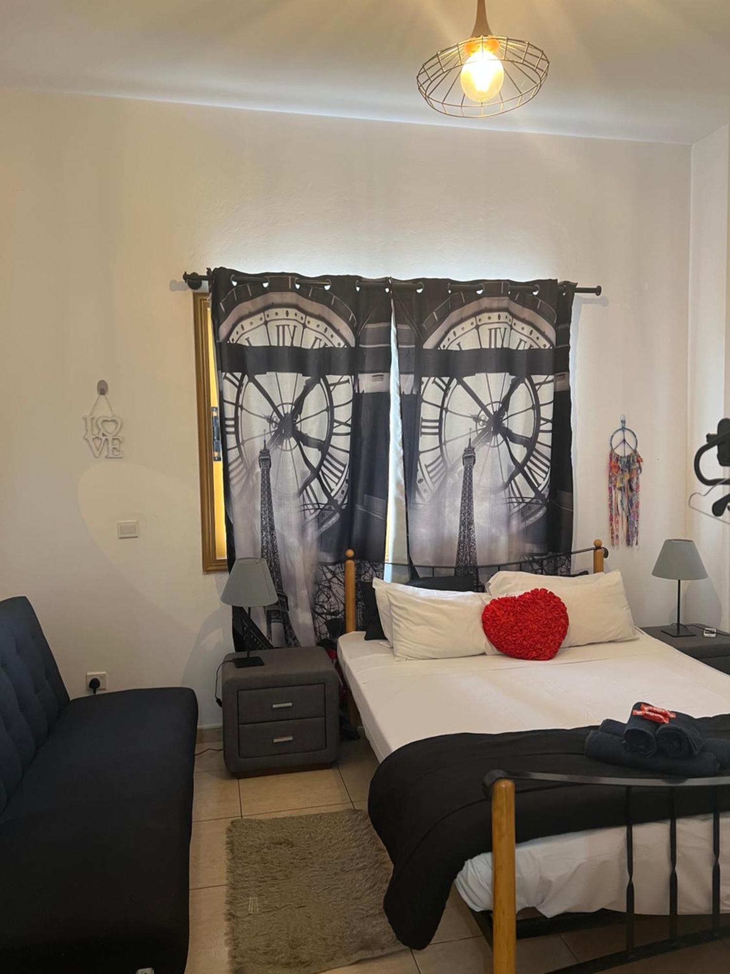 Charalambous Apartment Paphos Exteriör bild