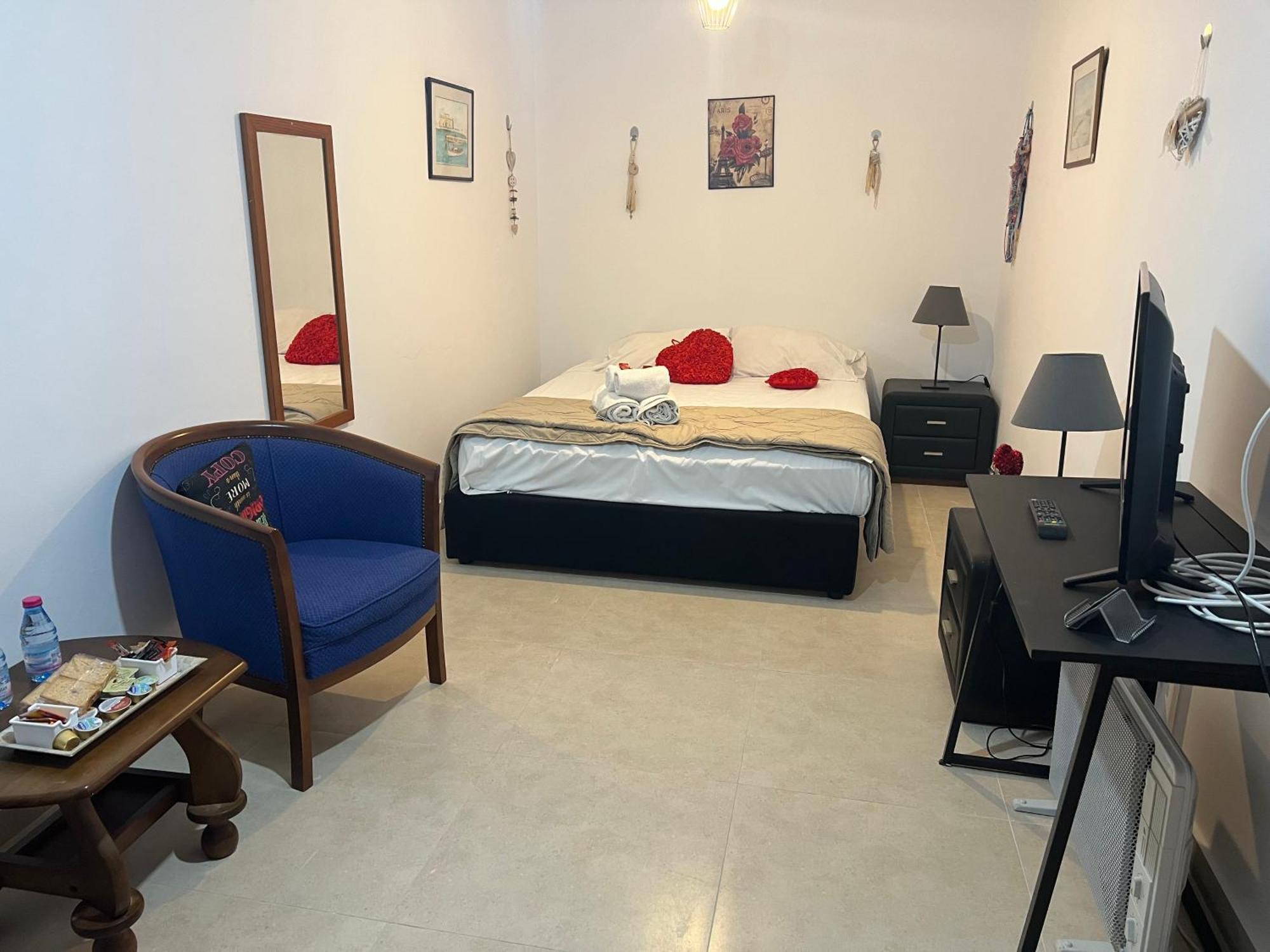Charalambous Apartment Paphos Exteriör bild