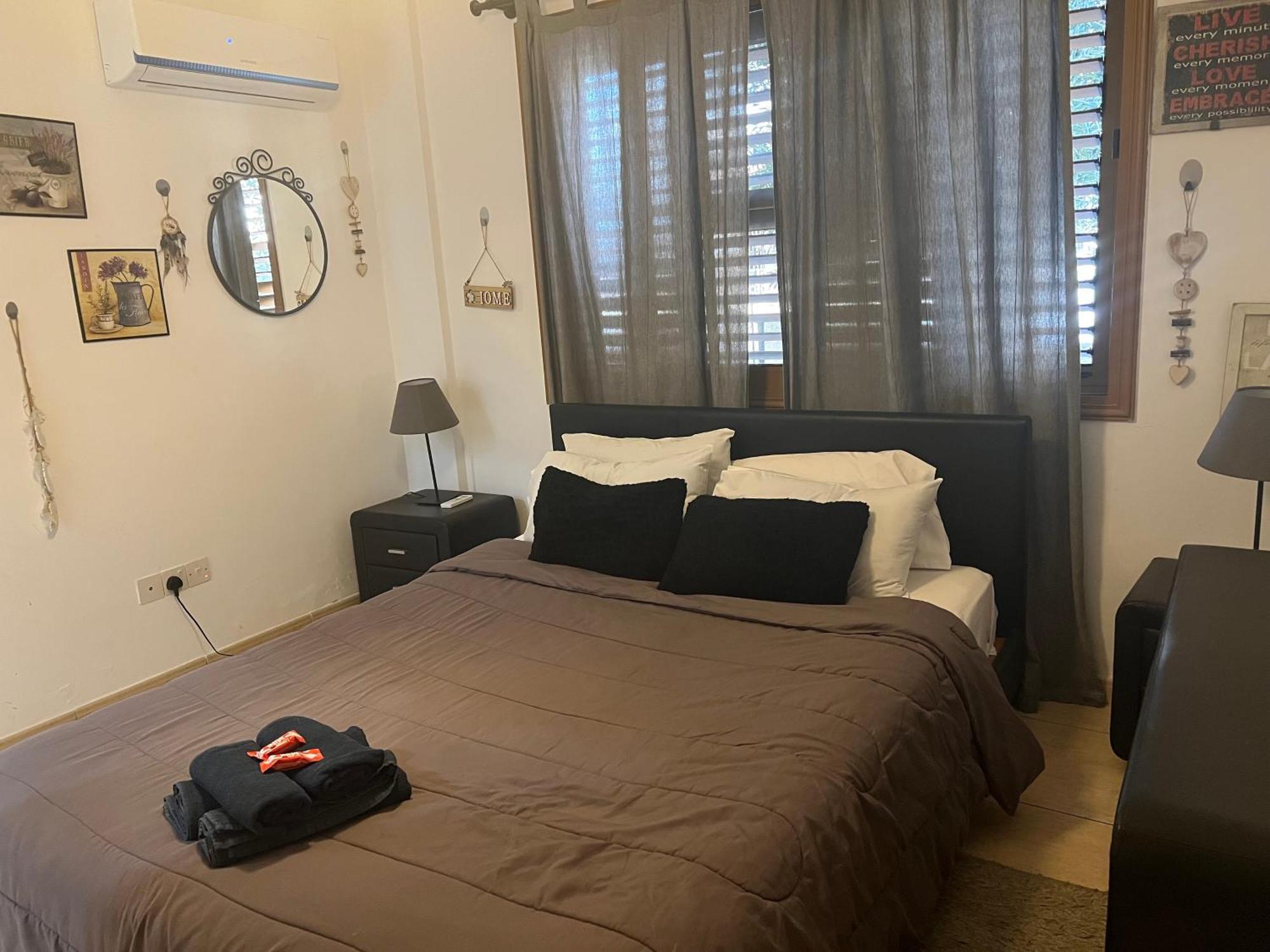 Charalambous Apartment Paphos Exteriör bild