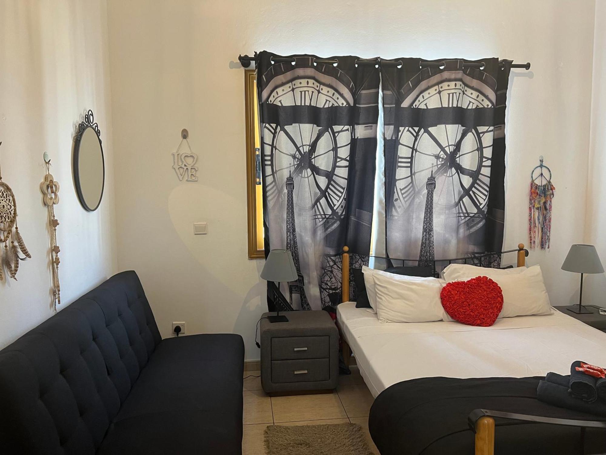 Charalambous Apartment Paphos Exteriör bild